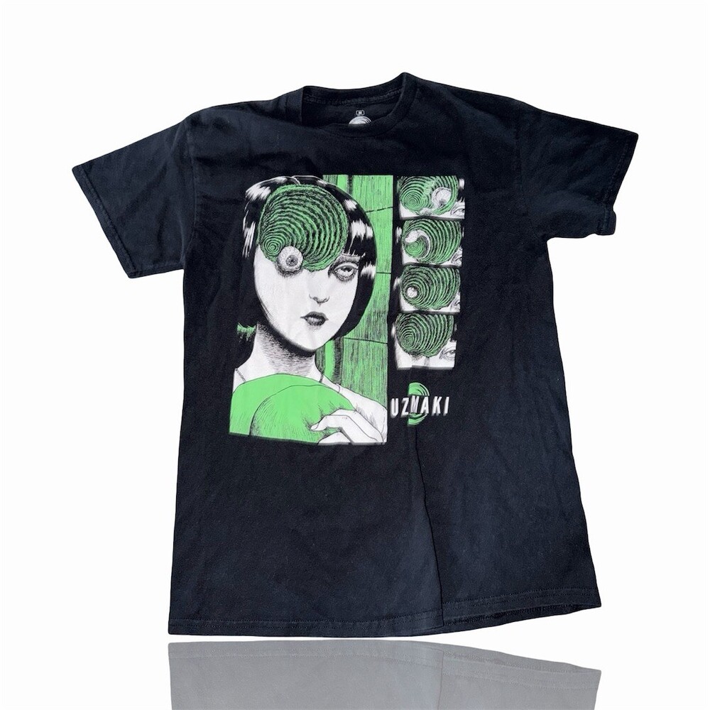 Junji Ito Uzumaki Spiral Eye Graphic T-Shirt Mens M Black Green: Horror Anime